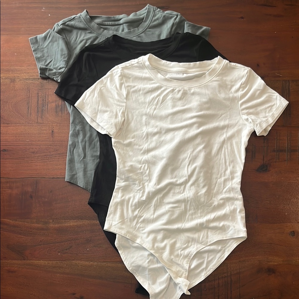 Classic Women's Short Sleeve Bodysuit - Black, White, Green